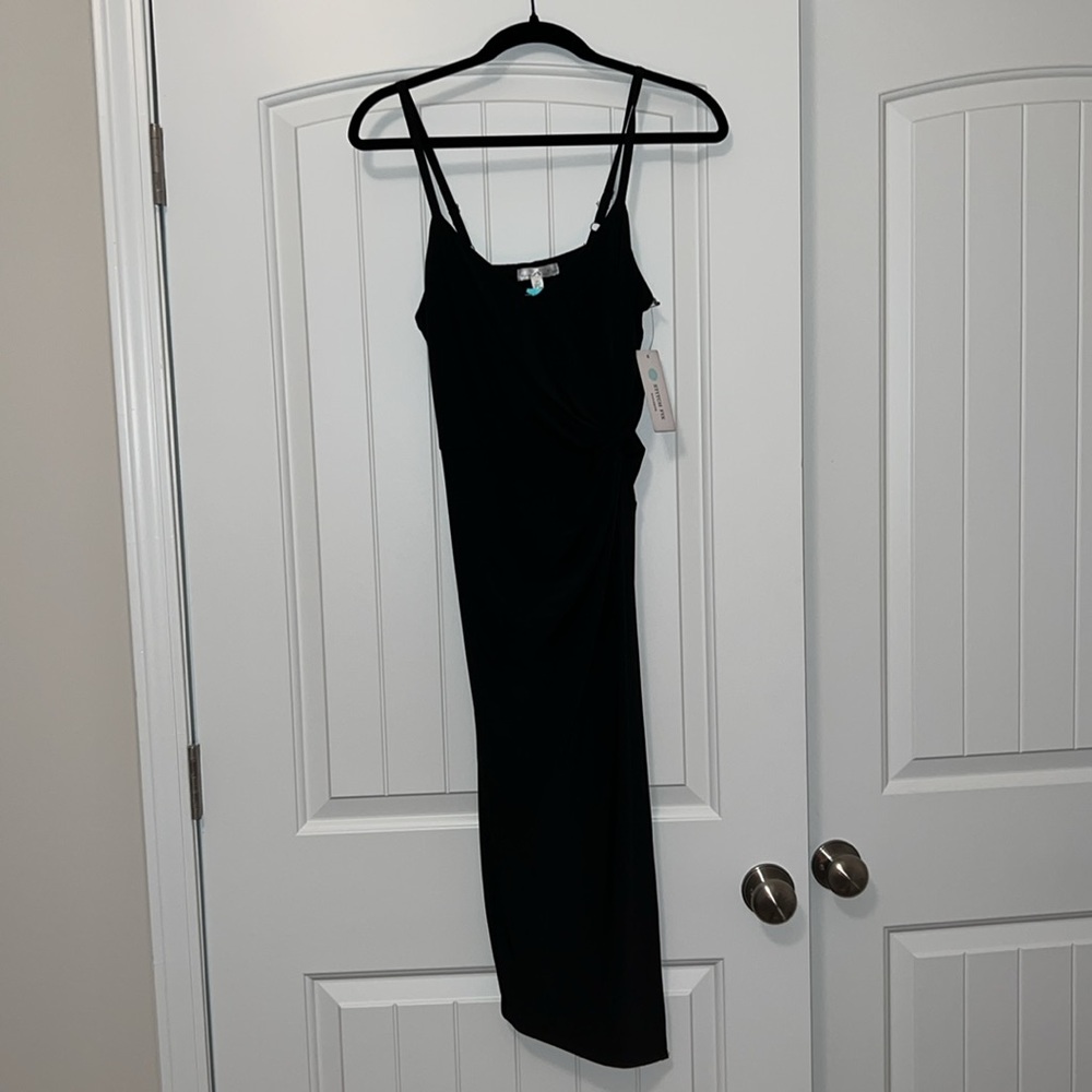 *NWT* Nine Britton Fitted Midi Dress